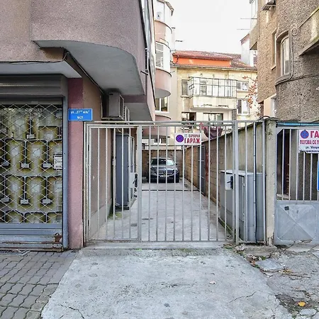 Budget 1br Flat Downtown Варна